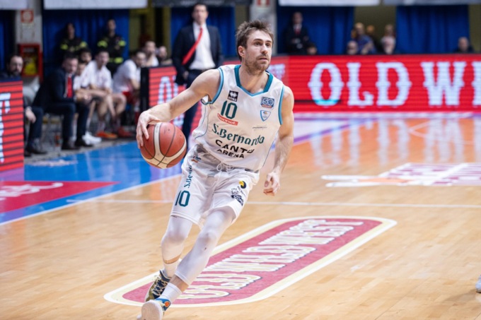 Pallacanestro Cantù: intervento ok per De Nicolao, stabiliti i tempi di recupero