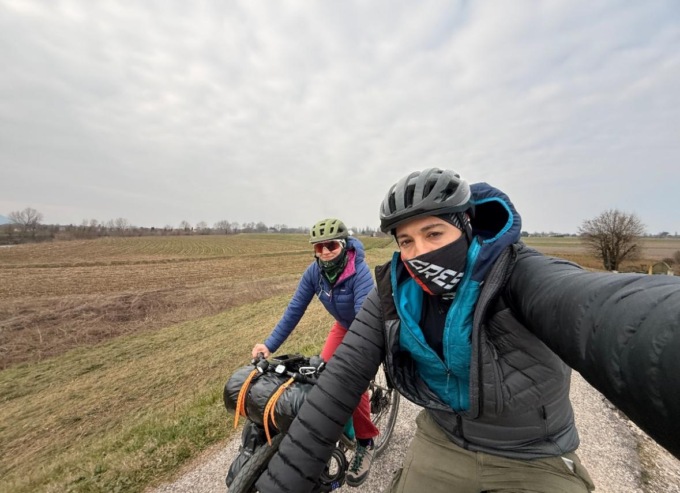 Continua il viaggio di Chiara e Omar, in bici verso l’Estremo Oriente