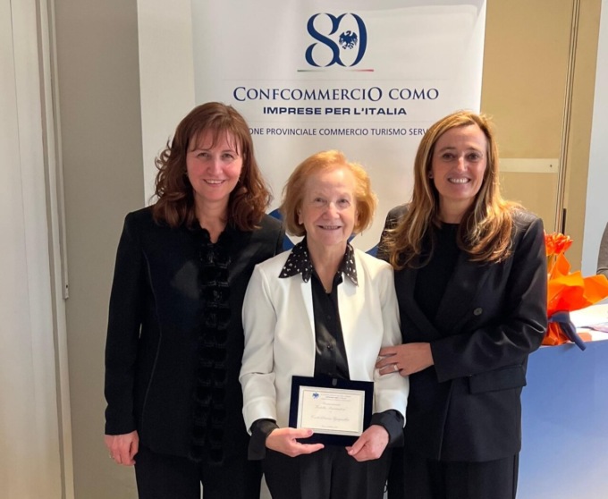La Cartolibreria Sympathie premiata per i 35 anni di attività