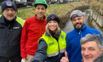 "Fiumi sicuri": volontari della Protezione civile al lavoro per ripulire il paese