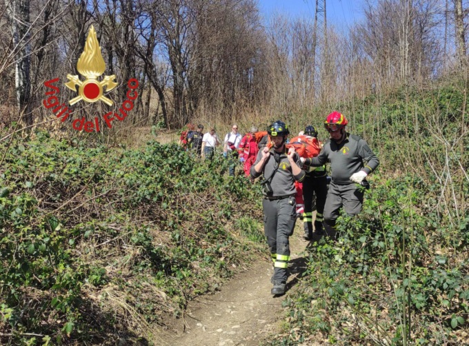 Ciclista in difficoltà soccorso dai Vigili del fuoco