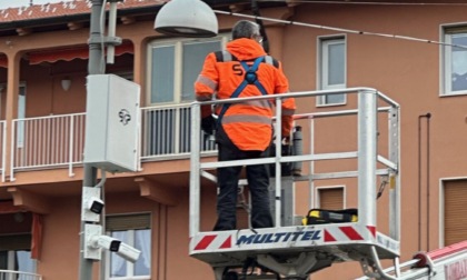 Otto telecamere per proteggere (finalmente) la scuola primaria