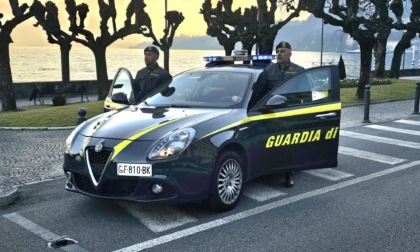 Guardia di finanza, controlli antidroga: identificate quattro persone