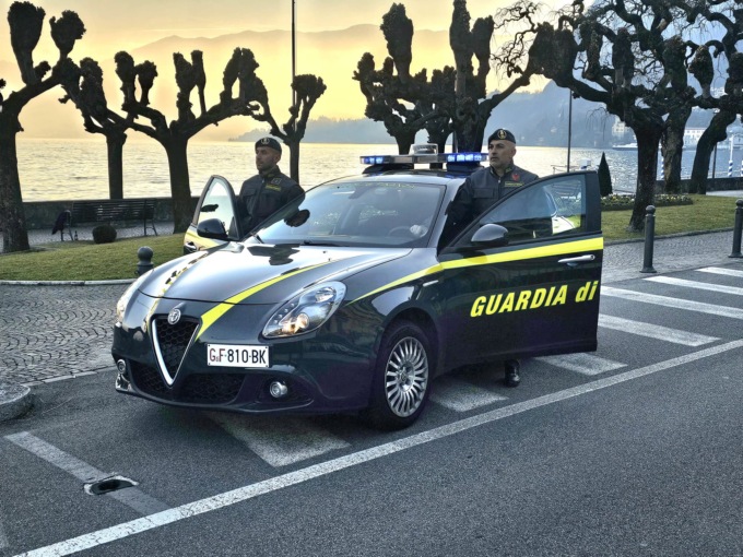 Guardia di finanza, controlli antidroga: identificate quattro persone