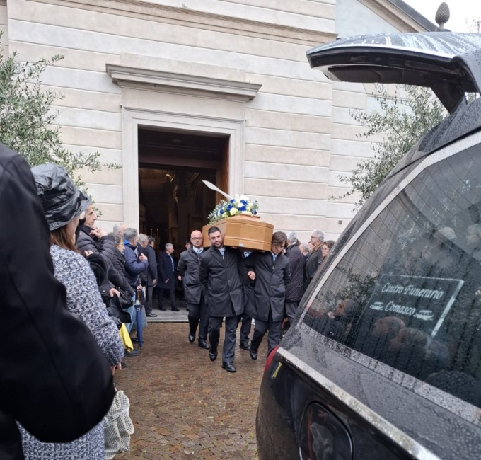 L’addio a Elena: “Continuerà a brillare e guidarci”