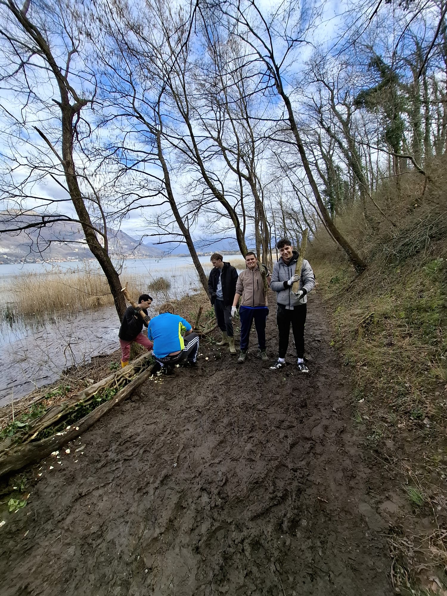 pulizia area a lago rogeno (3)