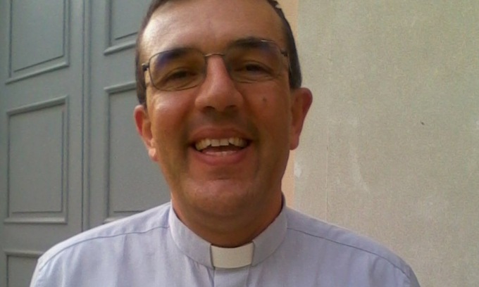Don Marco si dimette: frequentava siti hard?