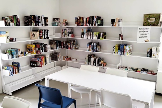 Nuova sala giochi in biblioteca per serate dedicate al gioco da tavolo