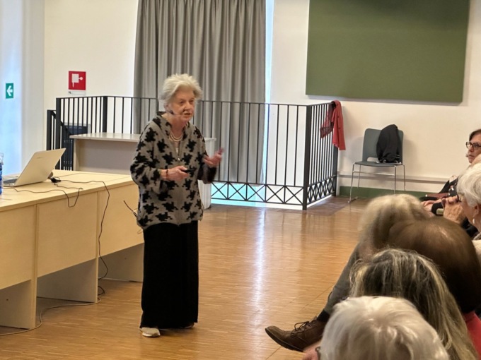 Una mente spaziale e un cuore grande così: a 88 anni Amalia Ercoli-Finzi “porta” 300 persone sulla Luna