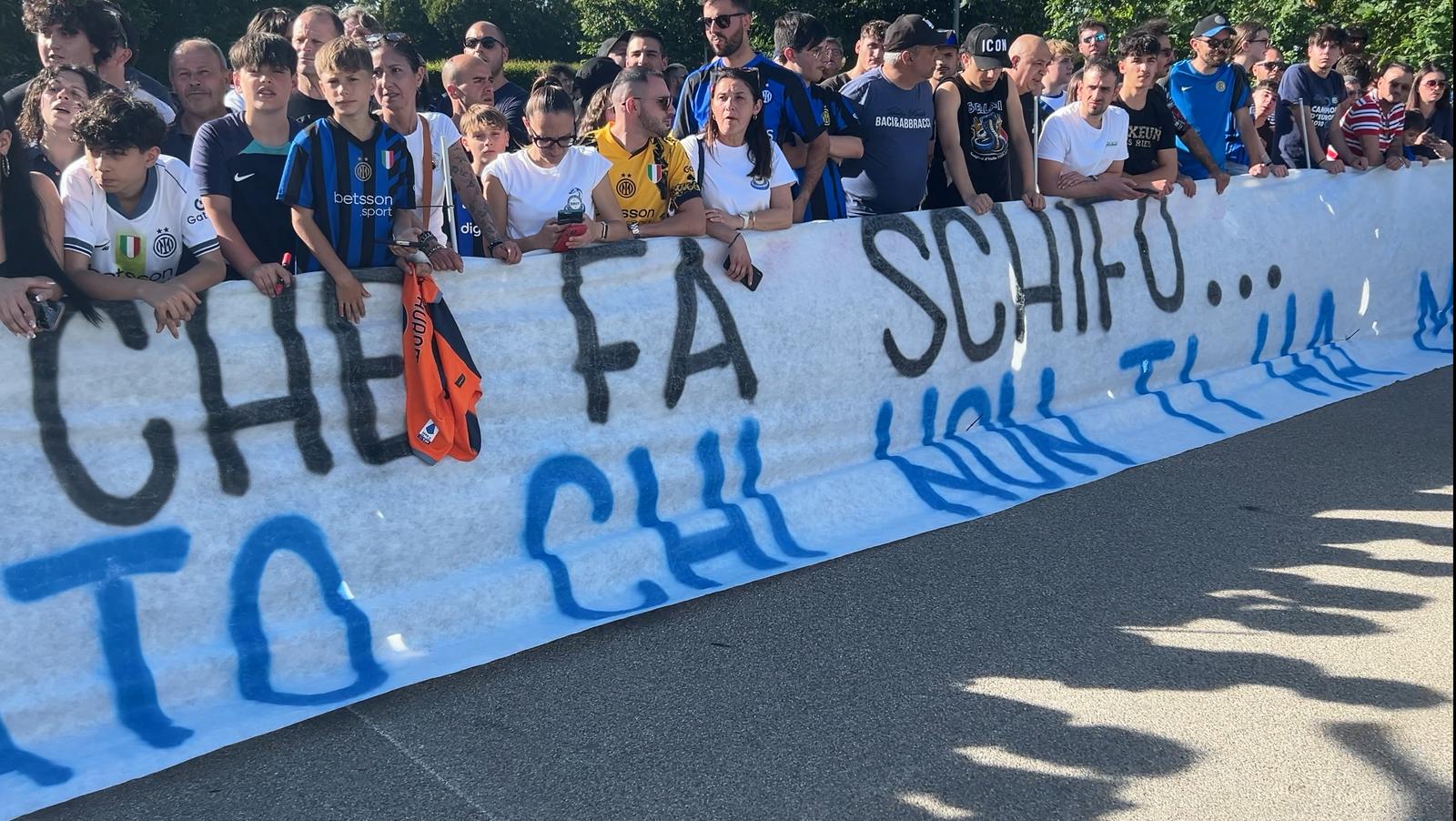 appiano gentile protesta pinetina
