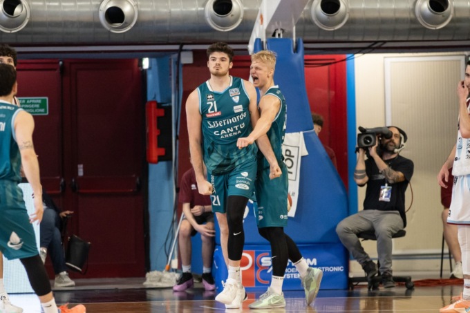 Una super rimonta: la Pallacanestro Cantù è in finale!