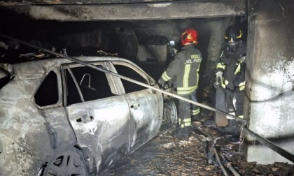 Vigili del fuoco attivati per l’incendio di un'auto