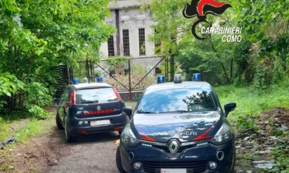 Sorpresi all'interno di un'area dismessa: denunciati due uomini