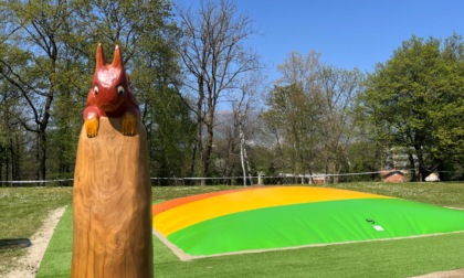 Jumping Pillow: installato a Bosisio Parini un nuovo gioco inclusivo