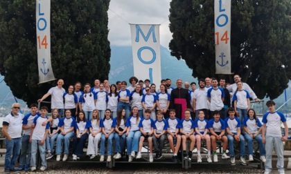 Oltre 800 giovani al Molo 14. Il messaggio del Vescovo: "Custodite la perla preziosa che è Gesù"
