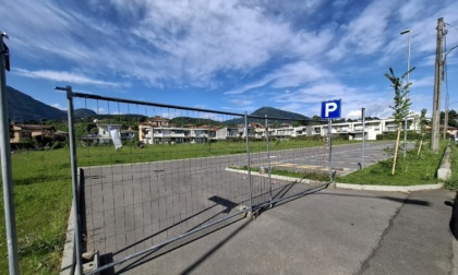 Parcheggio pronto da mesi, ma rimane chiuso: sale la protesta dei residenti