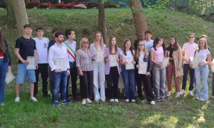 Borse di studio: premiati 30 studenti meritevoli del paese