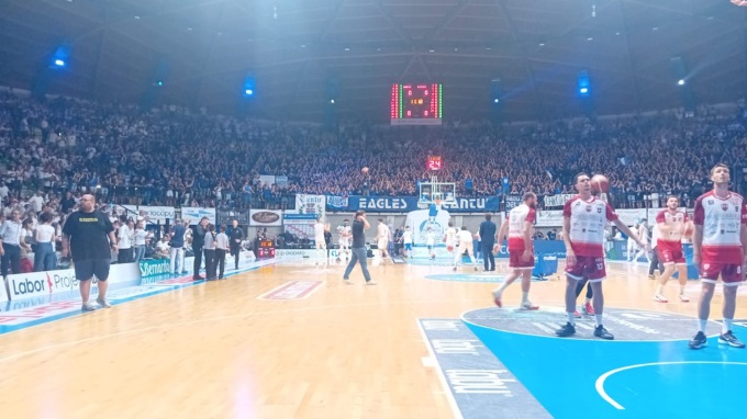 Pallacanestro Cantù in gara 3 per la serie A