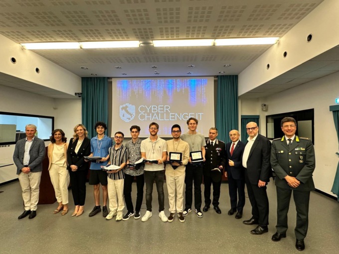 Premiati nuovi talenti della cybersecurity all’Insubria
