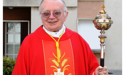 Monsignor Erminio Villa lascia, al suo posto don Marco Crippa