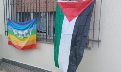 Bandiera della Palestina fuori dal Comune: è polemica