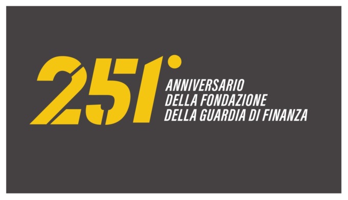 Fiamme gialle in festa per il 251esimo anniversario di fondazione