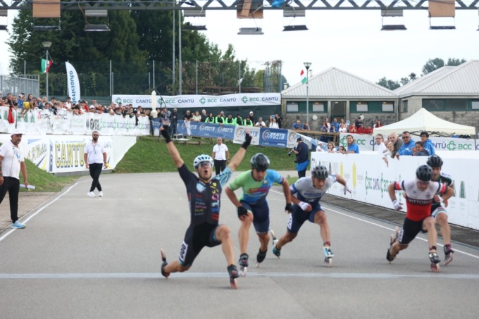 Week-end all’insegna della velocità a rotelle: a Cantù pattinaggio corsa su strada