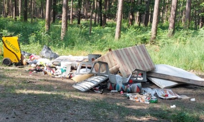 Discarica a cielo aperto, denunciati gli incivili