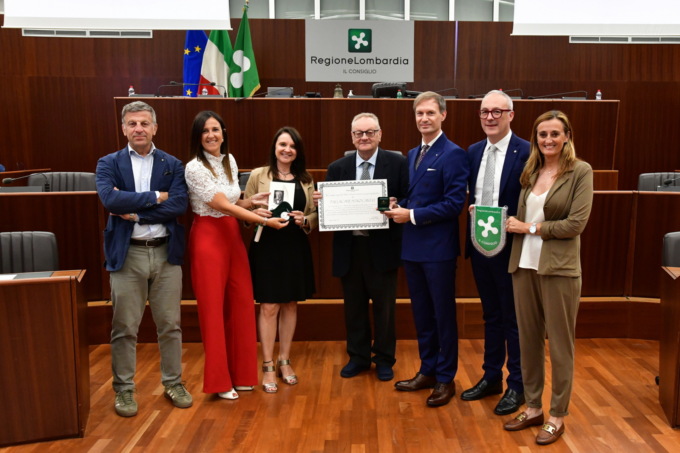 Il Consiglio regionale premia la Pallacanestro Cantù per il ritorno in Serie A1