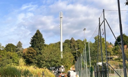 Cellulari senza segnale: ora è spuntata un'antenna in centro