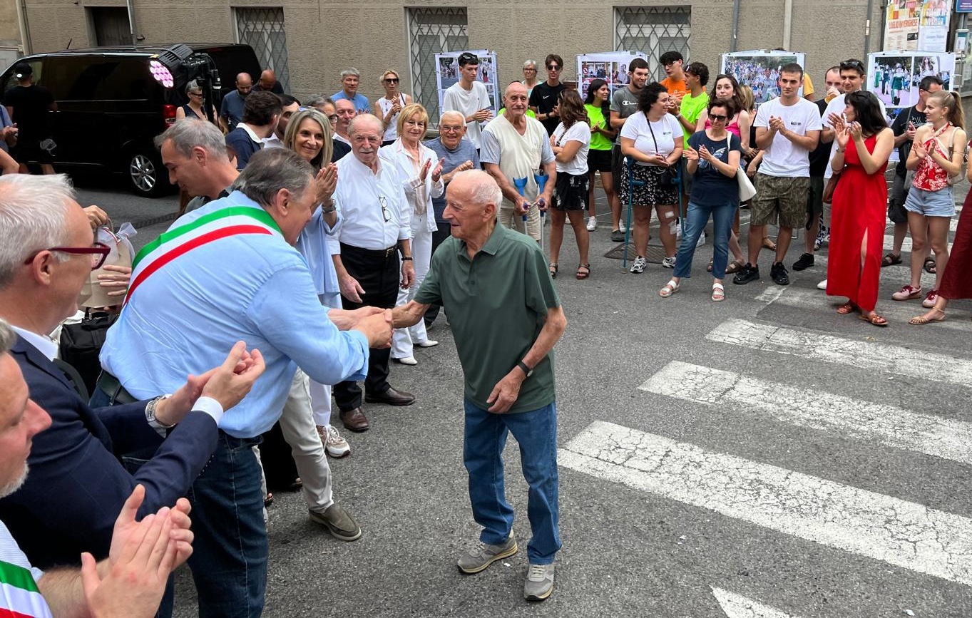 Inverigo: benemerenza civica a Giuseppe Molteni.11