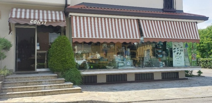 Dopo quasi quarant’anni vanno in pensione gli storici negozianti Conti