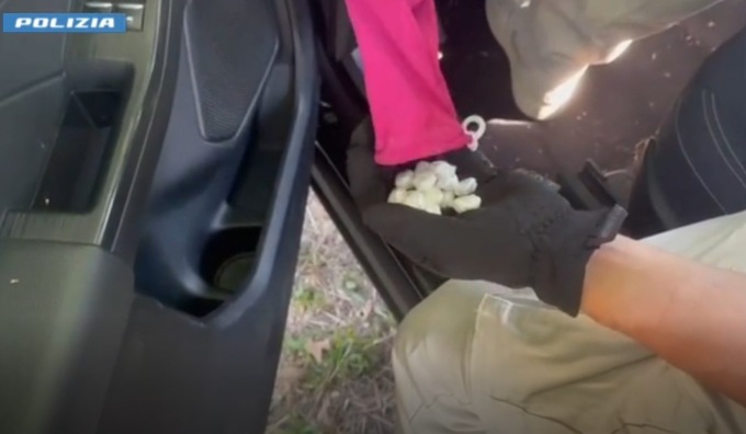 Spacciavano cocaina con auto a noleggio, due marocchini arrestati