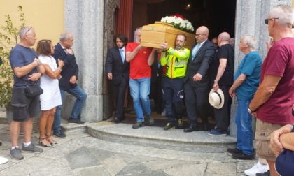 Addio a Bonanomi: chiesa gremita ai funerali