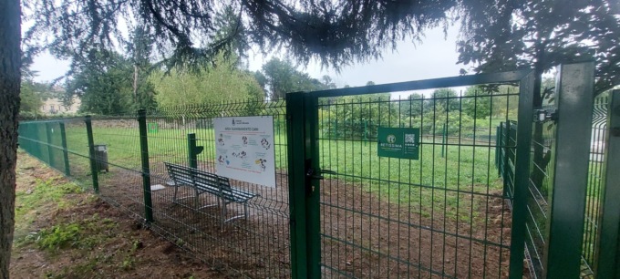 Nuova area cani al centro sportivo