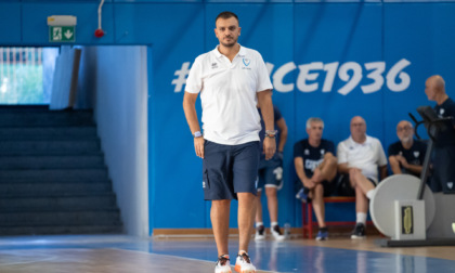 Pallacanestro Cantù pronta al ritorno in A1, coach Brienza: “Siamo carichi”