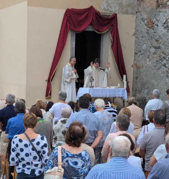 Donati più di millecinquecento euro all’incanto dei canestri