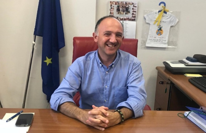 Cambia il dirigente del Comprensivo: via Proserpio, arriva Amato