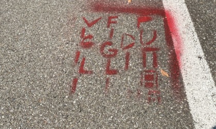 Scritte offensive contro la Polizia locale