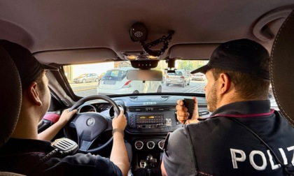 Scappano con 3mila euro di merce, arrestata coppia di ladri