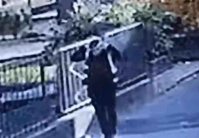 Si fingevano tecnici o forze dell’ordine per derubare gli anziani: arrestati tre uomini