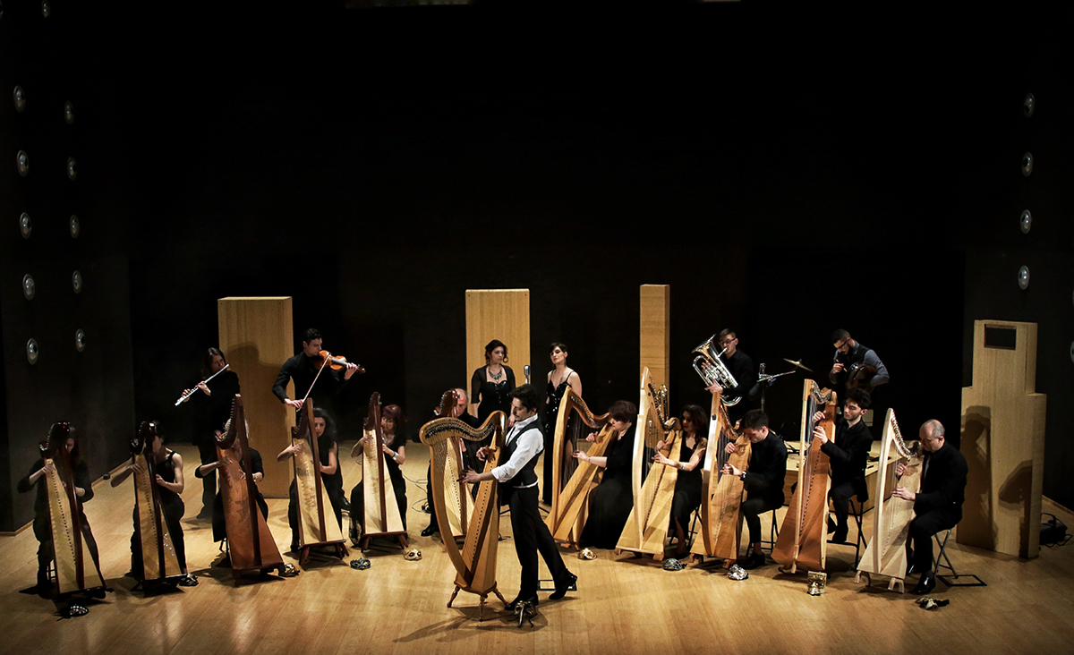Como Celtic Harp Orchestra