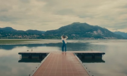 Eros Ramazzotti sceglie il lago di Pusiano ed Erba per il video del suo nuovo singolo