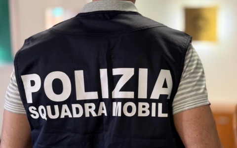 Consegne a domicilio di droga: arrestato 21enne