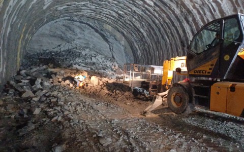 Prima volata nella galleria Comacina sulla Variante alla Tremezzina