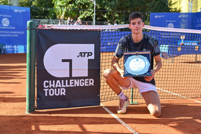 Mikrut trionfa al Como Lake Challenger