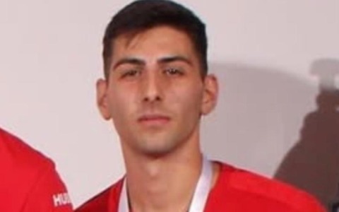 Fair play: l’attaccante rifiuta il rigore