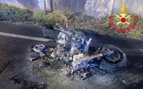 Tragedia sulla strada: morto giovane motociclista