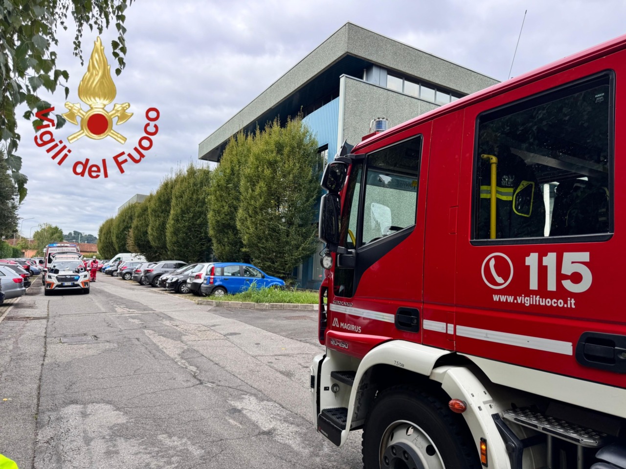 Sospetta fuga di sostanze tossiche, evacuata un’azienda a Como