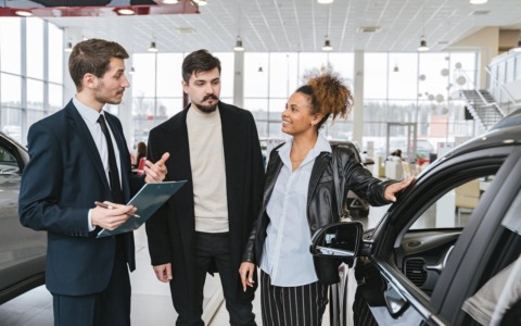 Auto usate a Como: mobilità, scelte e nuove tendenze nel 2025